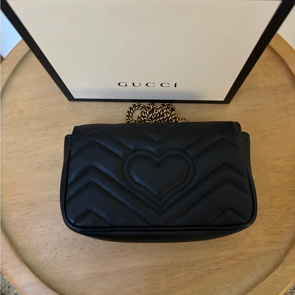 Gucci GG Marmont Mini Crossbody Bag - Picture 5 of 9